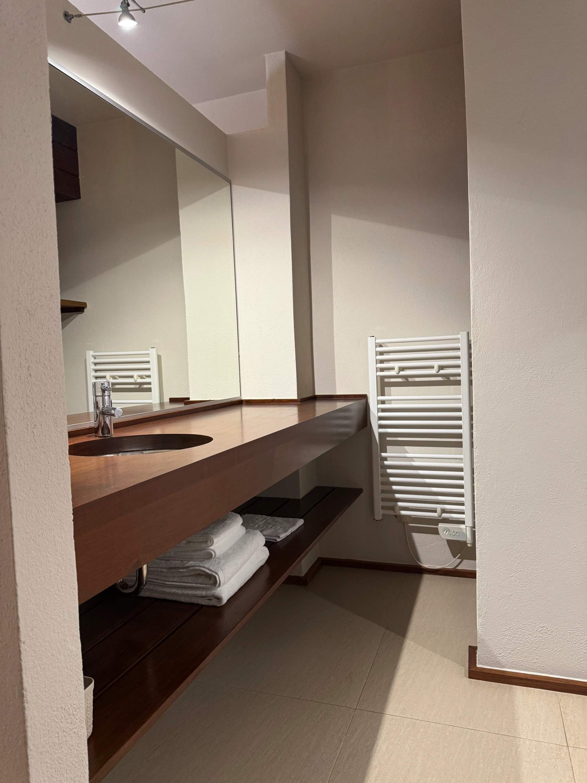 La salle de bain de la villa Alivu